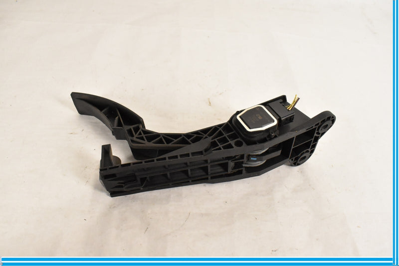 Load image into Gallery viewer, 06-12 Mercedes X164 ML450 GL450 Gas Throttle Pedal Accelerator 1643000004 OEM
