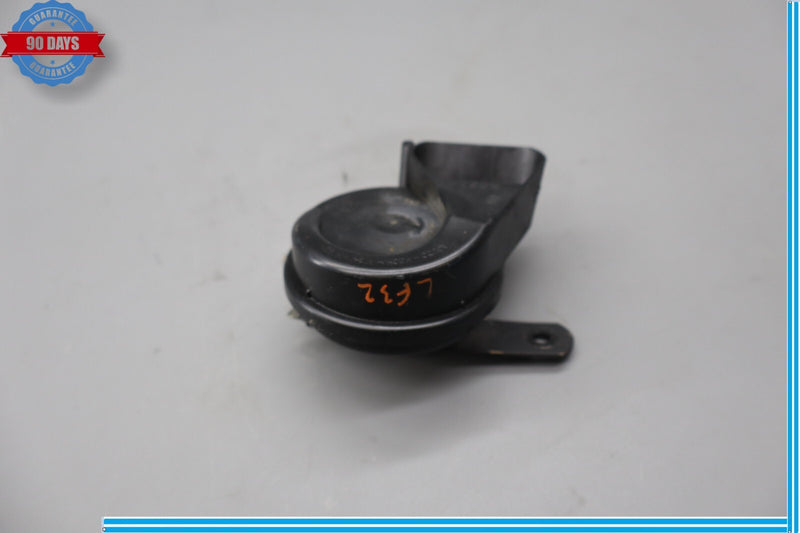 Load image into Gallery viewer, 97-09 Mercedes W209 CLK550 C350 Left Side High Tone Note Signal Horn Oem
