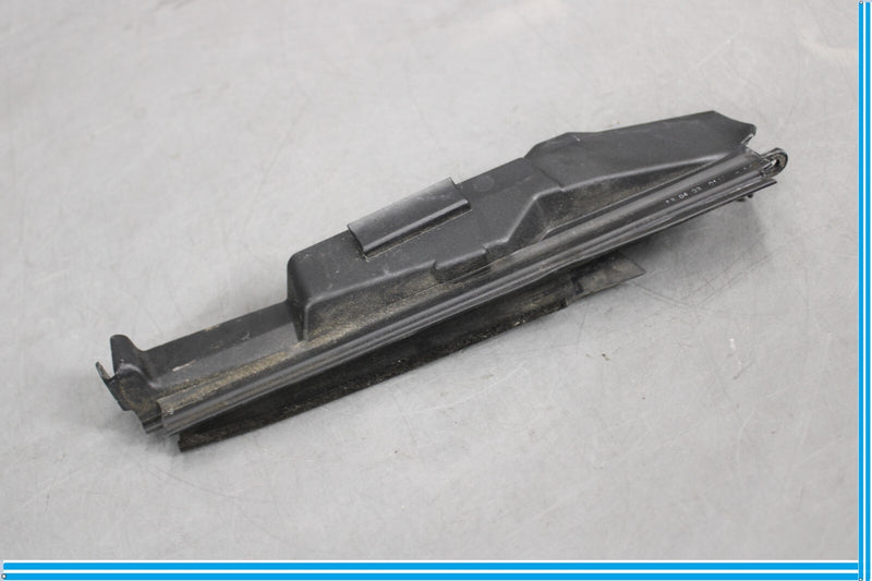 Load image into Gallery viewer, 97-04 Mercedes R170 SLK230 SLK320 Rear Left Side Quarter Cover Window Glass Oem
