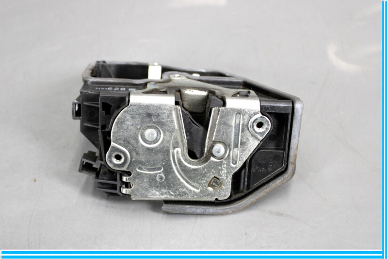 Load image into Gallery viewer, 04-10 BMW 645Ci 650i Front Right Passenger Door Lock Latch Actuator Oem
