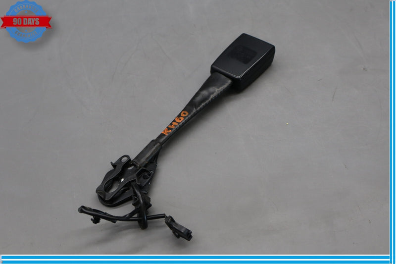 Load image into Gallery viewer, 12-18 Audi A6 Front Right Passenger Side Seat Belt Seatbelt Buckle Receiver Oem
