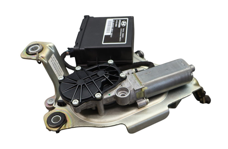 Load image into Gallery viewer, 11-16 Hyundai Equus Rear Trunk Power Release Motor W/ Trunk Module Unit Oem
