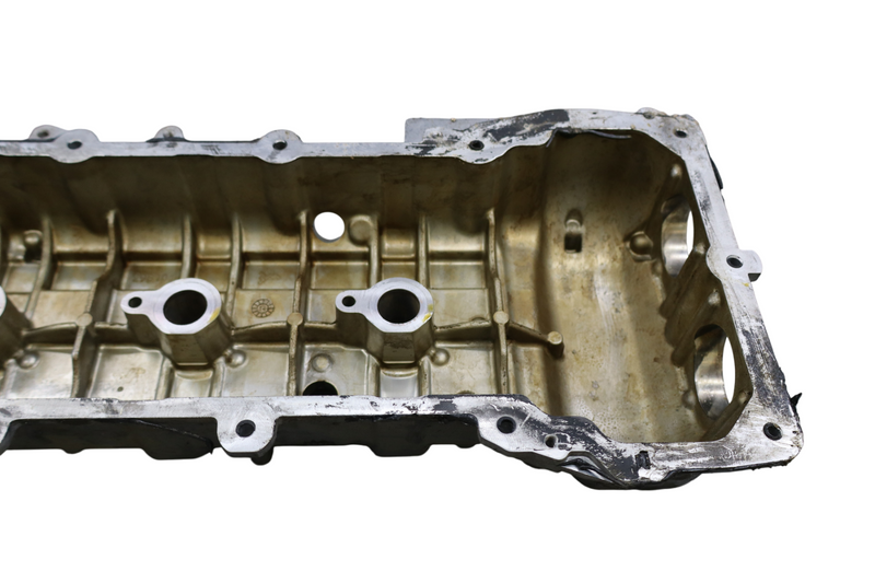 Load image into Gallery viewer, 14–17 Maserati Ghibli Right Side Cylinder Head Rocker Valve Cover 298701 Oem
