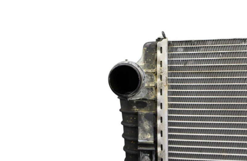 Load image into Gallery viewer, 11-17 Volkswagen VW Touareg Engine Water Cooling Radiator 95810613210 Oem
