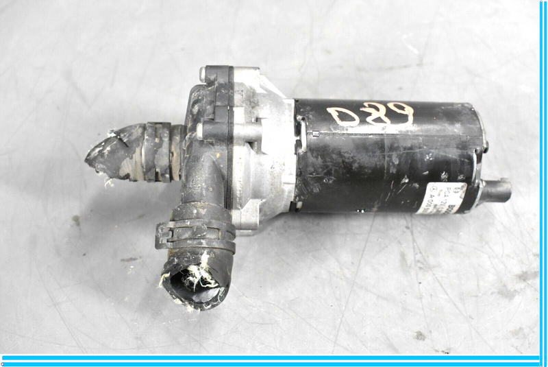 Load image into Gallery viewer, 10-14 Mercedes CLS550 S550 CL63 AMG Auxiliary AUX Circulation Water Pump Oem
