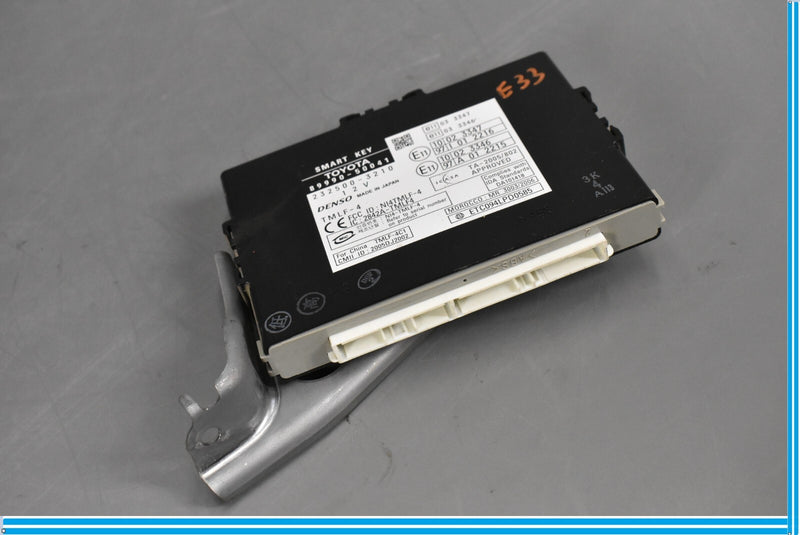 Load image into Gallery viewer, 07-09 Lexus LS460 Smart Key Keyless Entry Control Module Unit ECU Oem
