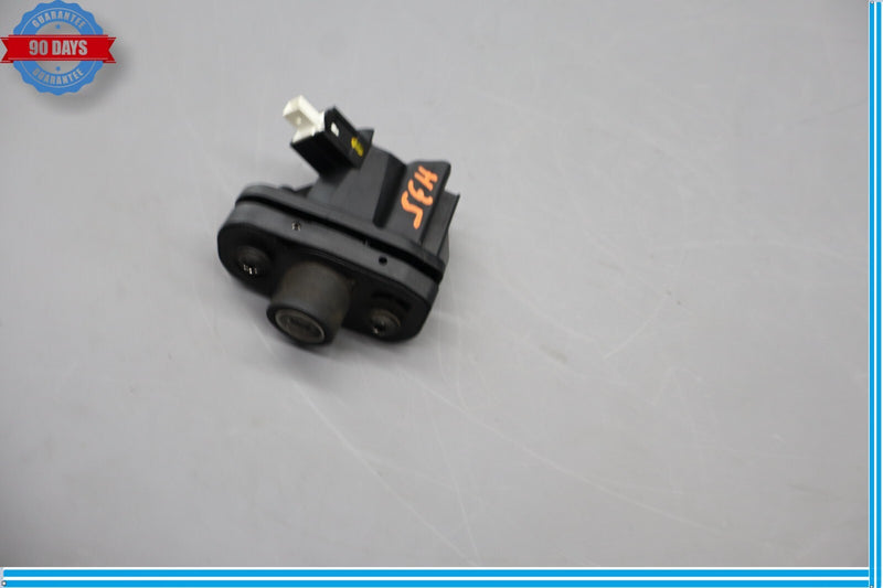 Load image into Gallery viewer, 07-14 Mercedes W216 CL550 CL600 Rear Trunk Lid Lock Latch Actuator Oem
