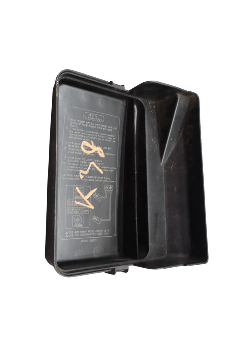 Load image into Gallery viewer, 11-13 Hyundai Equus Engine Fuse Relay Junction Box Cover 91940-3M210 Oem
