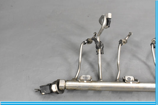 09-12 BMW 750Li 750i F01 F02 High Pressure Fuel Injector Rail Oem