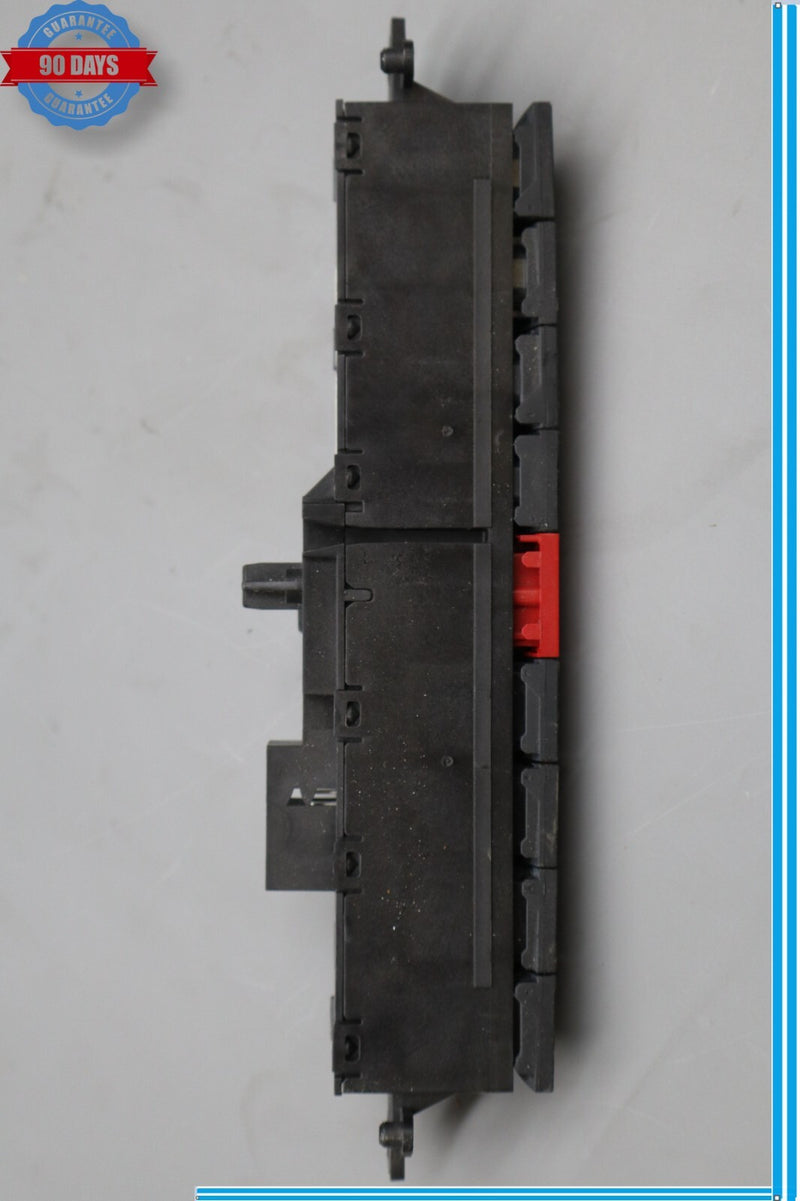 Load image into Gallery viewer, 14-17 Fiat 500L FWD Flasher Hazard 4 Way Warning Button Switch Oem
