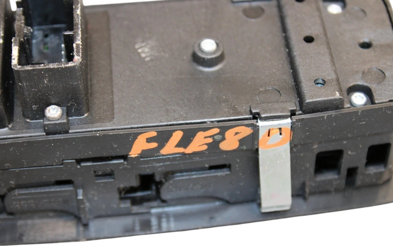 Load image into Gallery viewer, 14-17 Maserati Ghibli Front Left Door Master Window Switch Control 670025406 Oem
