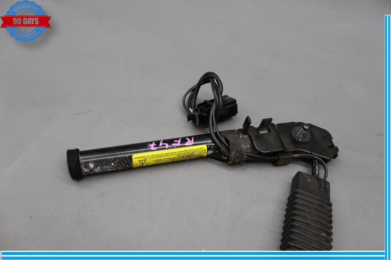 Load image into Gallery viewer, 10-18 Jaguar XJ XJL Front Passenger Right Side Seat Belt Seatbelt Buckle Oem
