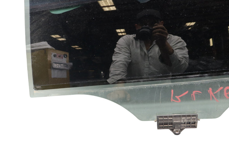 Load image into Gallery viewer, 15-16 Hyundai Genesis Rear Left Driver Side Door Window Auto Glass Oem
