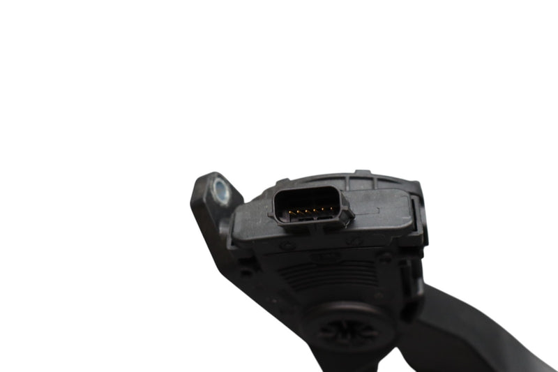 Load image into Gallery viewer, 14-17 Maserati Ghibli Gas Pedal Accelerator Sensor Black 04861714AE Oem
