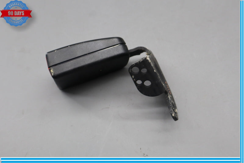 Load image into Gallery viewer, 08-15 Mercedes C300 C350 C63 AMG Rear Right Seat Belt Buckle Black Oem
