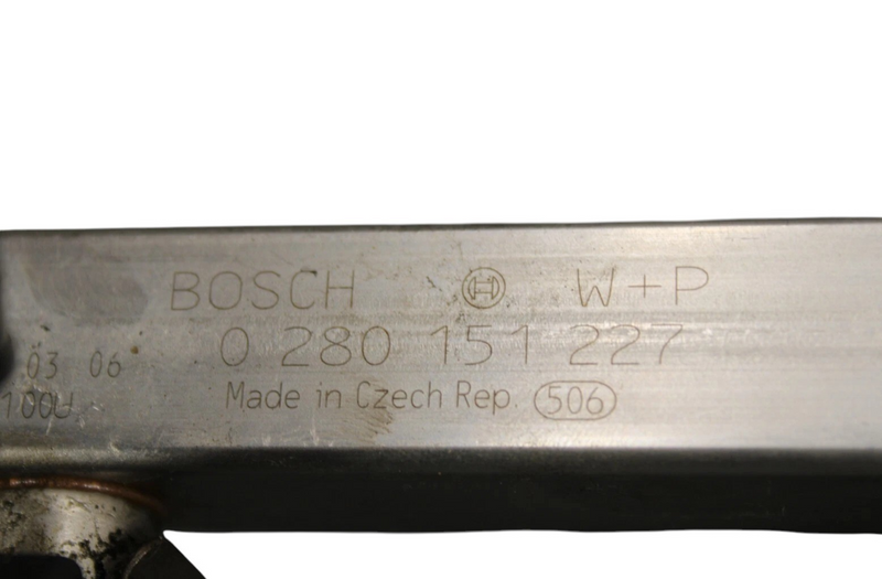 Load image into Gallery viewer, 03-19 Maserati Quattroporte Right Side Fuel Injection Rail Line W/ Injectors Oem
