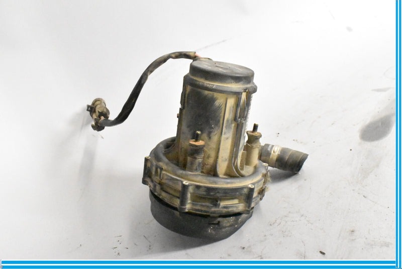 Load image into Gallery viewer, 04-08 Maserati Quattroporte Secondary Smog Air Injection Pump 181197 Oem

