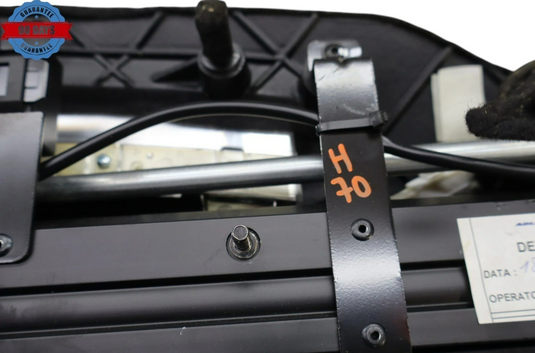 14-19 Maserati Quattroporte Rear Sunshade W/3rd Brake Light 670013815 Oem