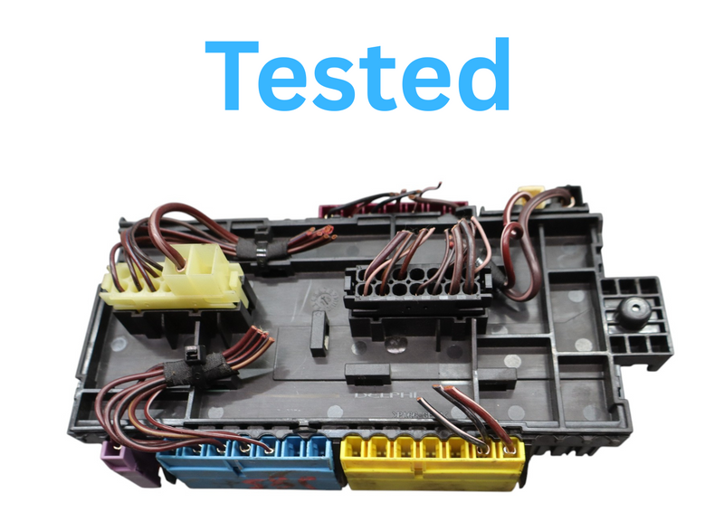 Load image into Gallery viewer, 13-16 Mercedes X166 GL450 Front Right Passenger Side Relay Fuse Box Oem
