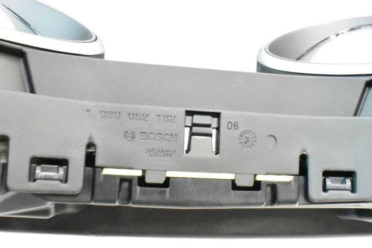 Load image into Gallery viewer, 14-19 Mercedes CLA-250-Class Instrument Cluster Speedometer A1179007600 oem
