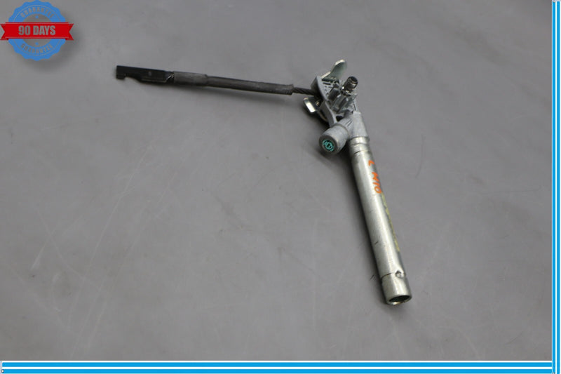 Load image into Gallery viewer, 14-17 Maserati Ghibli Front Left Driver Side Seatbelt Tensioner Oem
