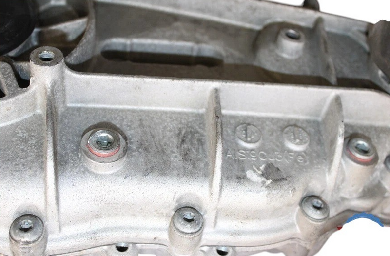 Load image into Gallery viewer, 11-15 Volkswagen VW Touareg Hybrid Transmission Transfer Case Gear Box OEM
