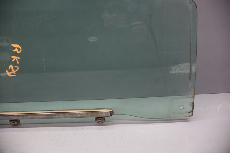 Load image into Gallery viewer, 90-02 Mercedes R129 SL500 SL320 Front Right Passenger Side Door Window Glass Oem
