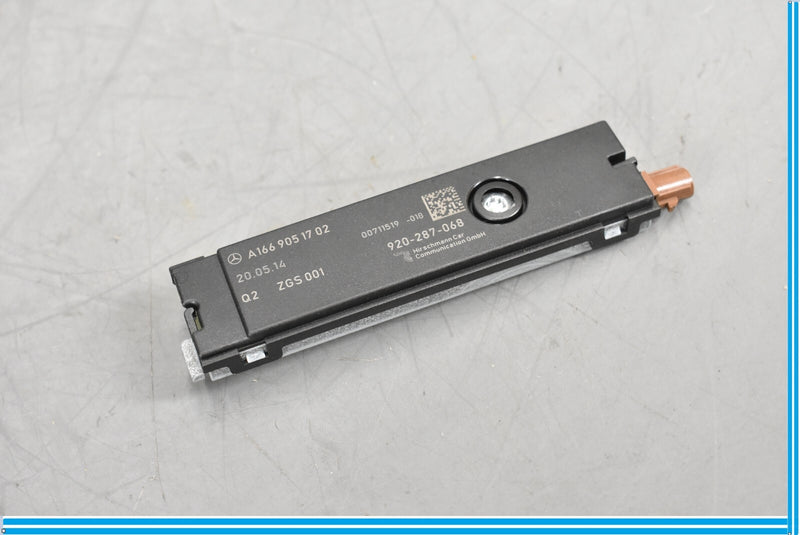 Load image into Gallery viewer, 13-16 Mercedes GL450 X166 Radio Antenna Amplifier Noise Filter Module Oem

