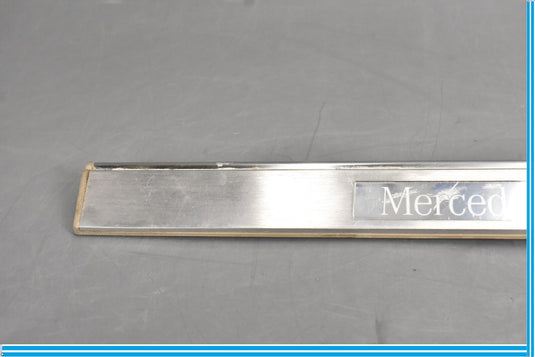 10-18 Mercedes CLS550 W218 Front Right Side Door Step Sill Trim Cover Oem