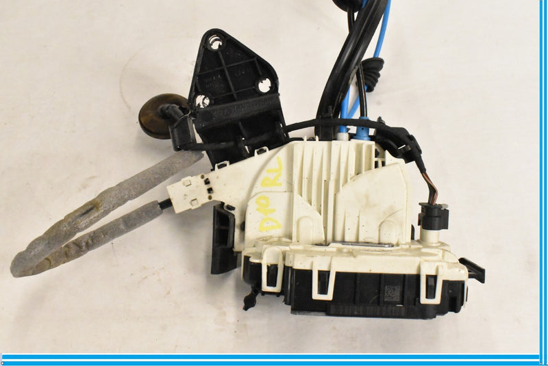 Load image into Gallery viewer, 08-11 Mercedes W204 C250 C300 C63 AMG Rear Left Side Door Lock Latch Actuator
