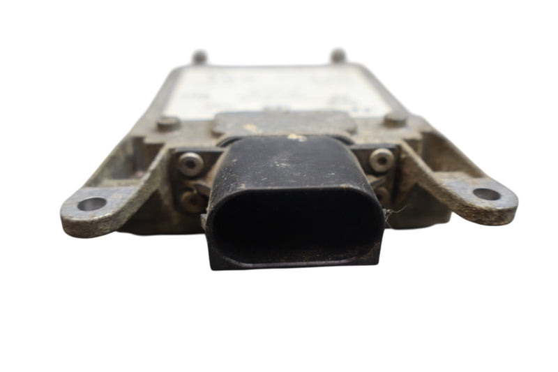 Load image into Gallery viewer, 15-17 Hyundai Genesis Rear Right Blind Spot Monitor Sensor 95821B1100 Oem
