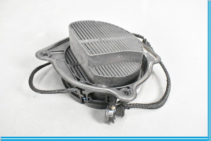 Load image into Gallery viewer, 03-06 Mercedes CL500 S55 AMG W220 Rear Right Audio Sound Speaker 2208201602 Oem
