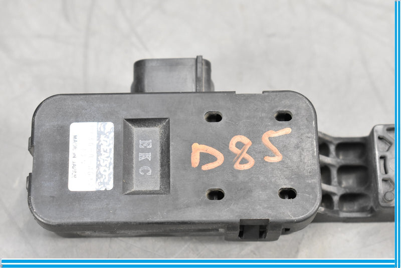 Load image into Gallery viewer, 07-09 Lexus LS460 Smog Emission Control Sensor Unit Denso 013650-0010 Oem
