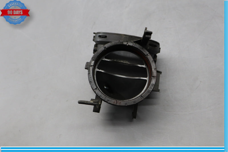 Load image into Gallery viewer, 08-11 Mercedes Benz W204 C250 C300 C350 Air Intake Duct Elbow Tube Oem

