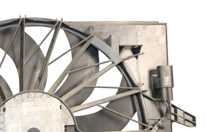 Load image into Gallery viewer, 04-05 BMW 645Ci E64 Engine Motor Radiator Condenser Cooling Fan Assembly Oem
