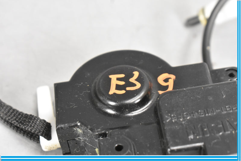 Load image into Gallery viewer, 02-10 Lexus SC430 Rear Trunk Gas Fuel Lid Door Open Cable Lock Actuator Oem
