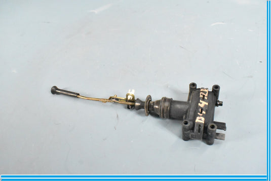 86-95 Mercedes E320 300CE 300E Rear Right Passenger Side Door Lock Tab Oem