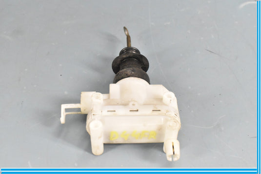 86-95 Mercedes W124 E320 300CE 300E Front Right Vacuum Lock Actuator Element Oem