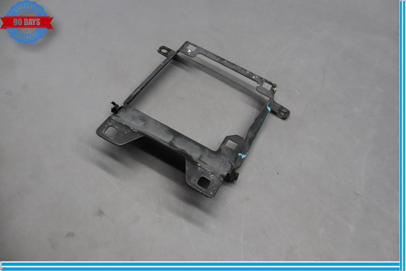 Load image into Gallery viewer, 03-08 Mercedes R230 SL500 Center Radiator Core Bracket Safety Catch Support Oem
