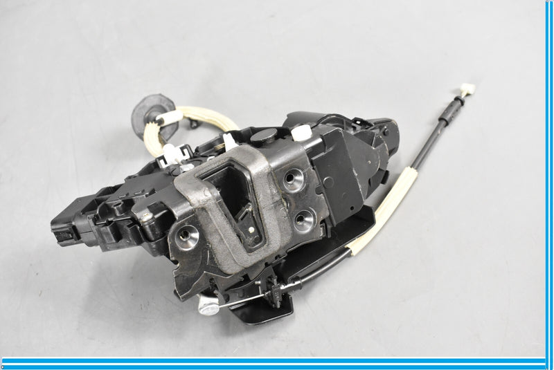 Load image into Gallery viewer, 10-13 Land Rover Range Rover Rear Right Passenger Door Lock Latch Actuator Oem
