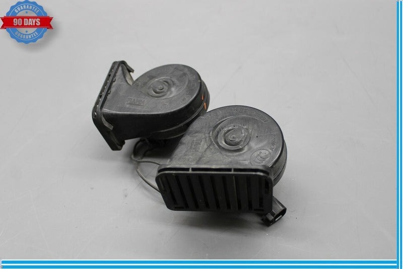 Load image into Gallery viewer, 09-15 Jaguar X250 XF High Low Note Tone Horns Set Black 0055306 Oem
