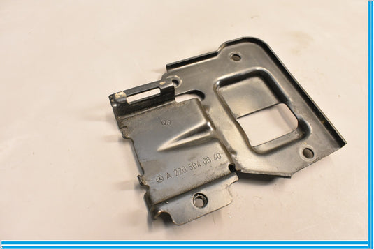 00-06 Mercedes S500 S600 W220 Left Driver Side Radiator mount bracket Holder Oem