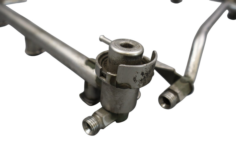 Load image into Gallery viewer, 90-99 Mercedes R129 SL500 500SL M119 Engine Fuel Injection Rail Line Oem
