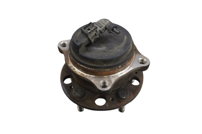 Load image into Gallery viewer, 15-17 Hyundai Genesis G80 Front Left Side Wheel Hub Bearing Assembly Oem
