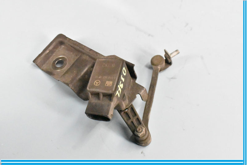 Load image into Gallery viewer, 03-06 Mercedes S55 AMG Front Left Suspension Level Height Sensor Bracket Oem
