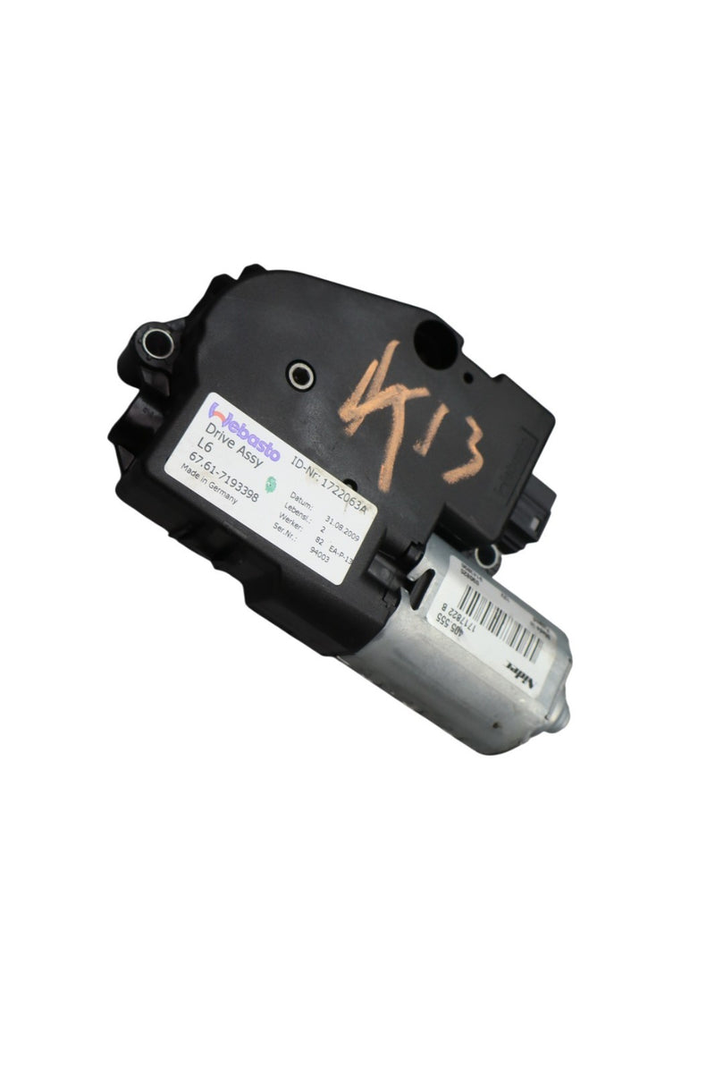 Load image into Gallery viewer, 09-19 BMW 750Li 750Li xDrive Panoramic Sun Roof Sunroof Motor Assembly Oem
