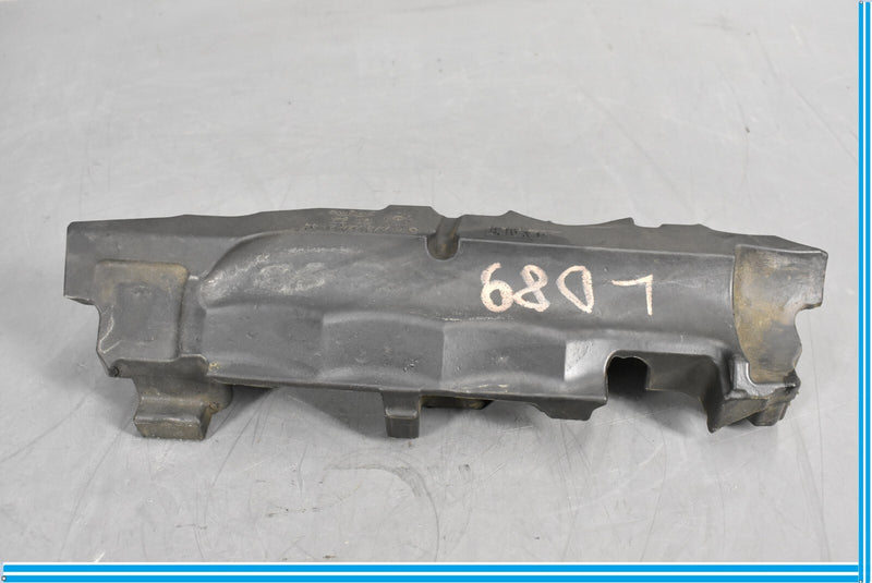 Load image into Gallery viewer, 12-18 Mercedes E350 CLS550 Engine Right Passenger Side Air Cleaner Insulator Oem
