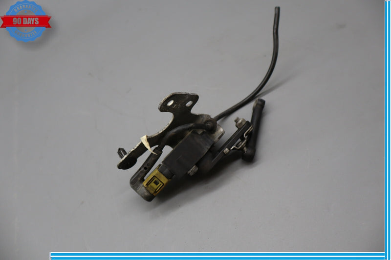 Load image into Gallery viewer, 07-14 Mercedes W204 C250 C350 Height Level Sensor Module Oem
