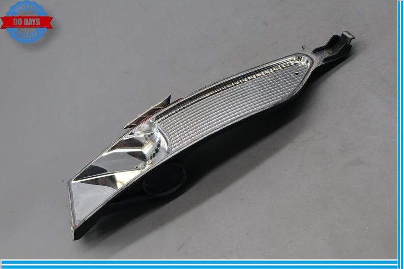 Load image into Gallery viewer, 11-14 Volkswagen VW Touareg Rear Right Side Bumper Reflector Light Oem
