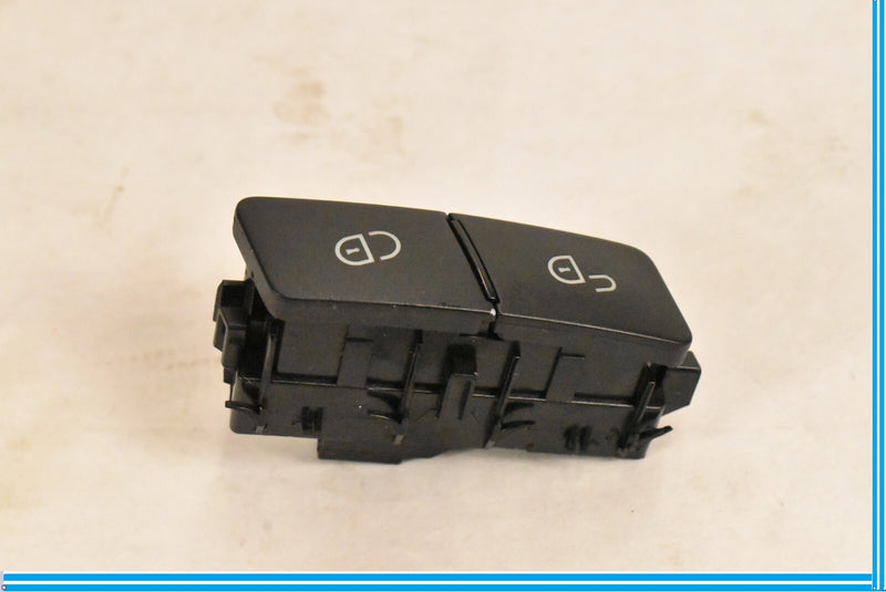 Load image into Gallery viewer, W204 W212 W218 MERCEDES 08-18 C E CLS CLASS FRONT RIGHT DOOR CENTAL LOCK
